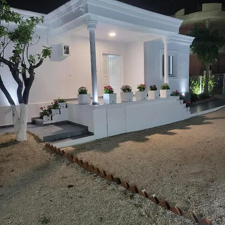 Ademi Villa
