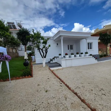 Ademi Villa